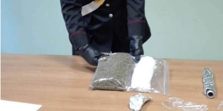 SORPRESA A TENERE IN CASA 200 GRAMMI MARIJIUANA, ARRESTATA 28ENNE