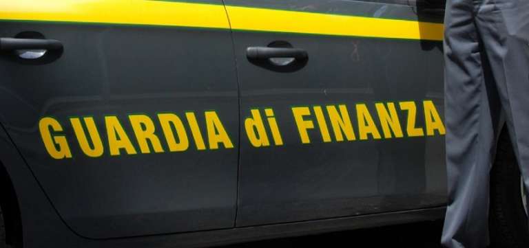 FINANZA: ESTORSIONE AI DANNI DI UN NOTO IMPRENDITORE. ARRESTATO IN FLAGRANZA