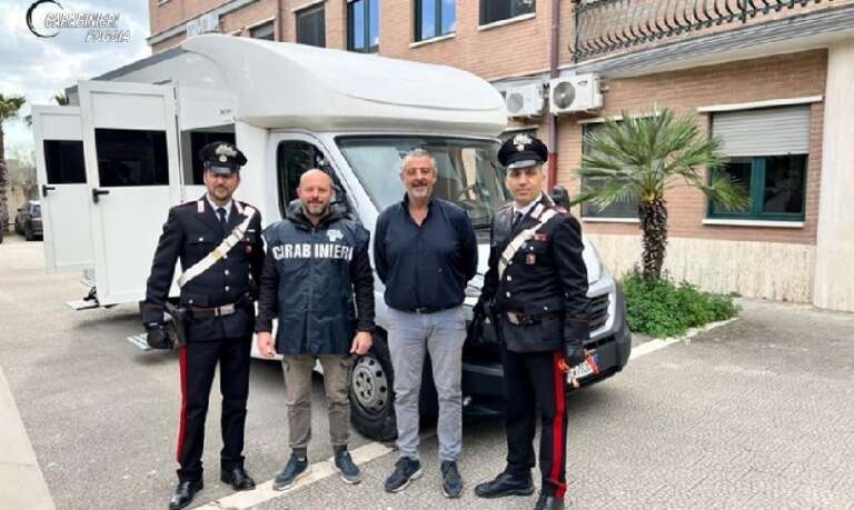 CARABINIERI RESTITUISCONO AL PROPRIETARIO IL CAMPER – LABORATORIO MOBILE PER CAMPAGNA PREVENZIONE CARDIOLOGICA