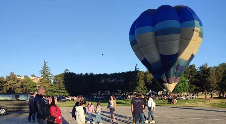 ARIOSA, SPETTACOLO ADRENALITICO NEI CIELI DI SAN GIOVANNI ROTONDO