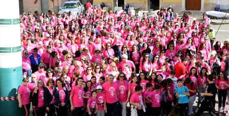 LA PASSEGGIATA IN ROSA DI CAGNANO PER RICORDARE L’IMPORTANZA DELLA PREVENZIONE E RICERCA