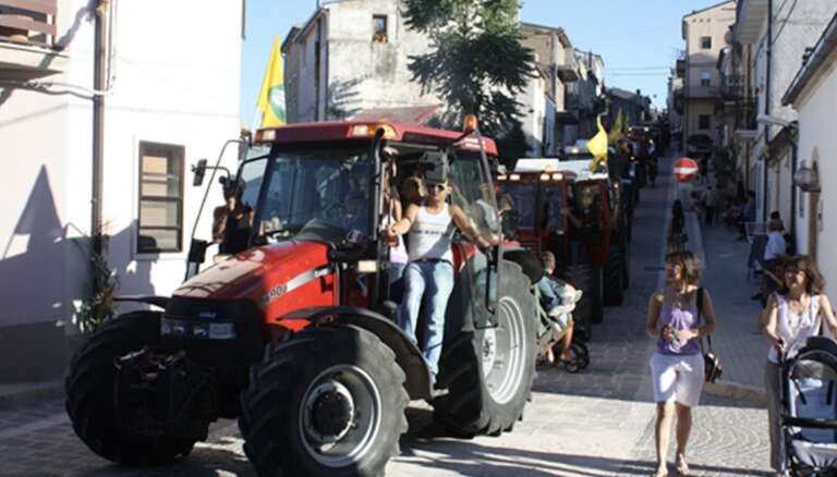 CARLANTINO, IN AGOSTO LA GRANDE “FESTA DEGLI AGRICOLTORI” E LA “FESTA DELL’EMIGRANTE”