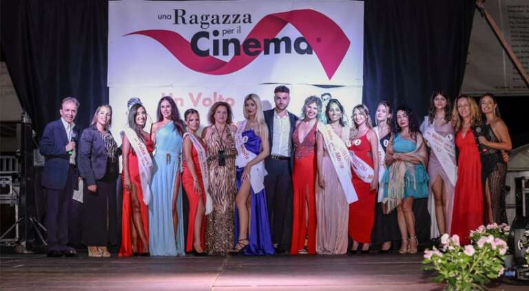 APRICENA, GRANDE SUCCESSO PER L’EVENTO “UN VOLTO PER LA MODA”