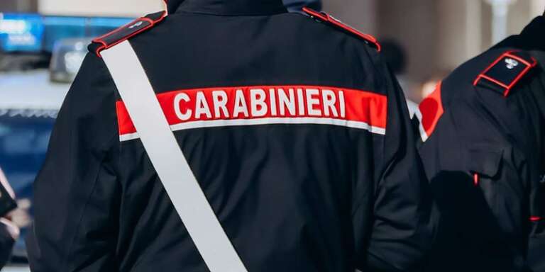 ARRESTATO DAI CARABINIERI PER MALTRATTAMENTI IN FAMIGLIA