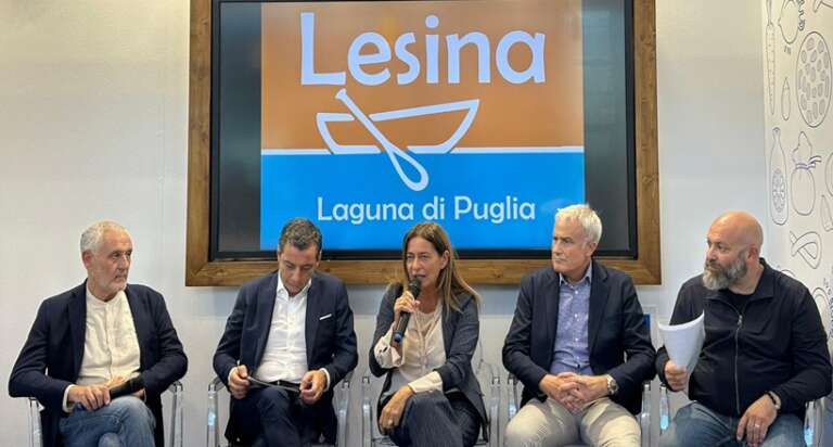 AL TTG LESINA LAGUNA DI PUGLIA ATTIRA E STUPISCE